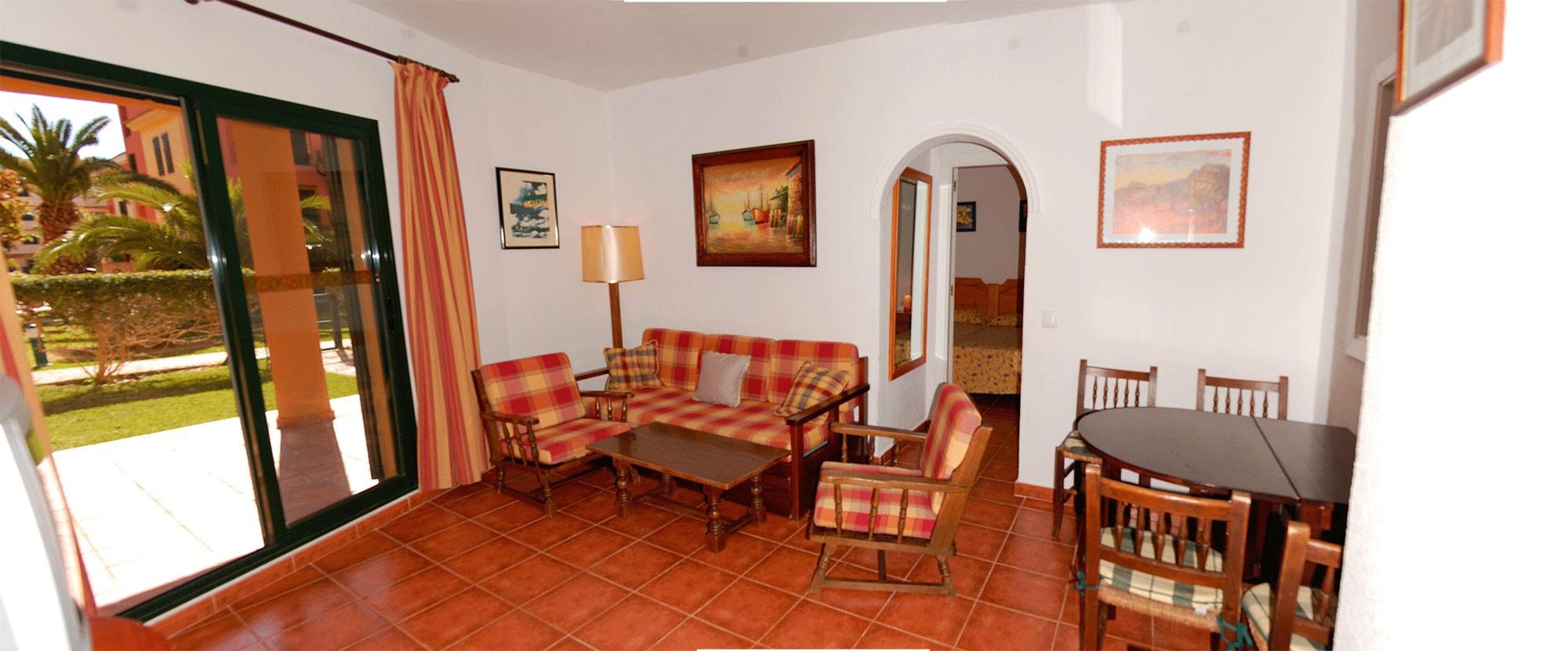 Bajo con jardín de 1 dormitorio en la urbanización Mar de Plata en Atlanterra - Fotografía inmueble