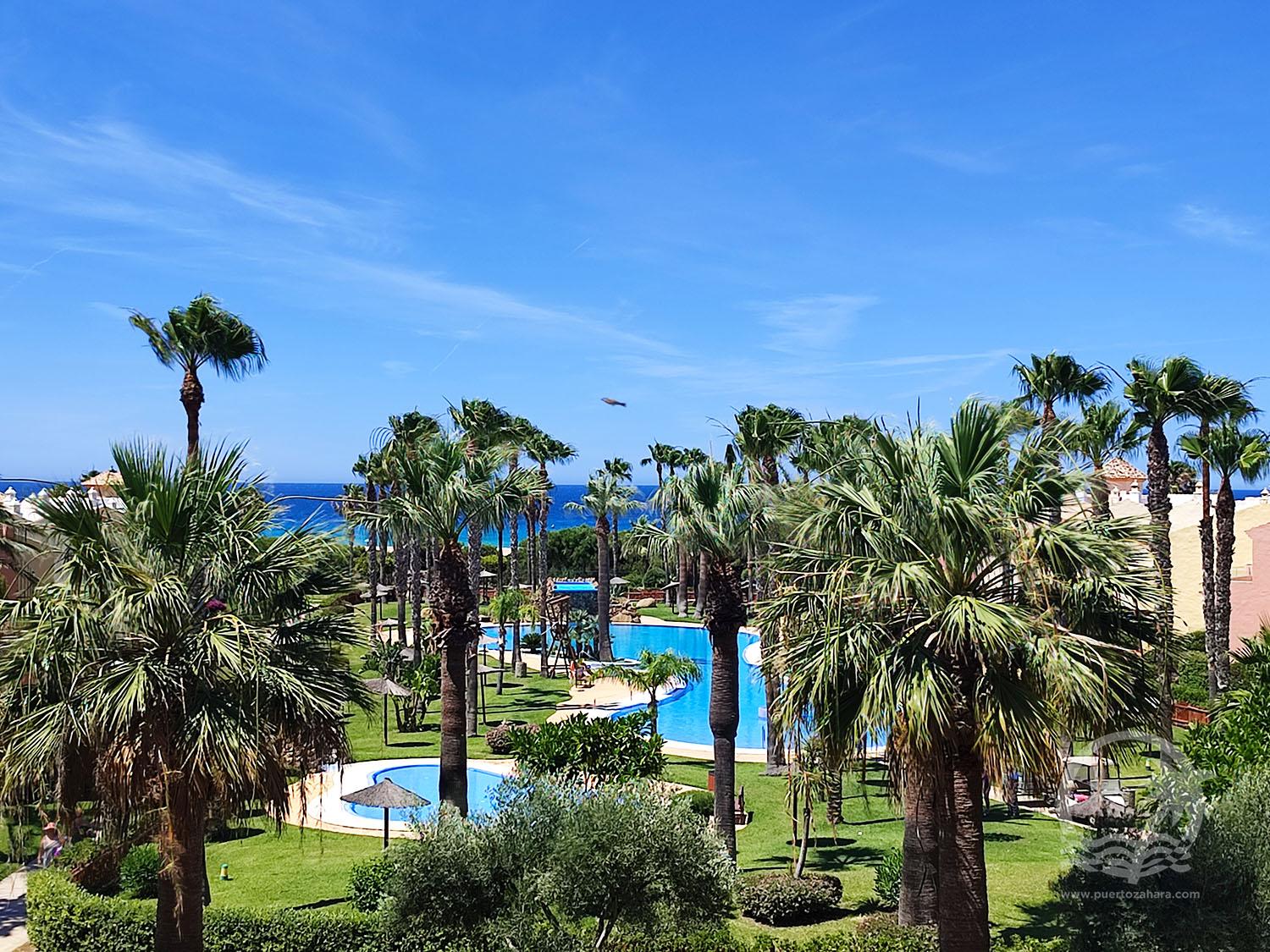 EXCLUSIVO FRONTAL CON 3 DORMITORIOS Y DOS BAÑOS EN JARDINES DE ZAHARA - Imagen de la propiedad