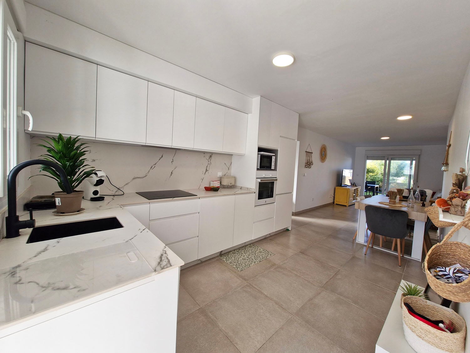 En venta apartamento bajo con jardin en urbanización recién estrenada. - Imagen de la propiedad