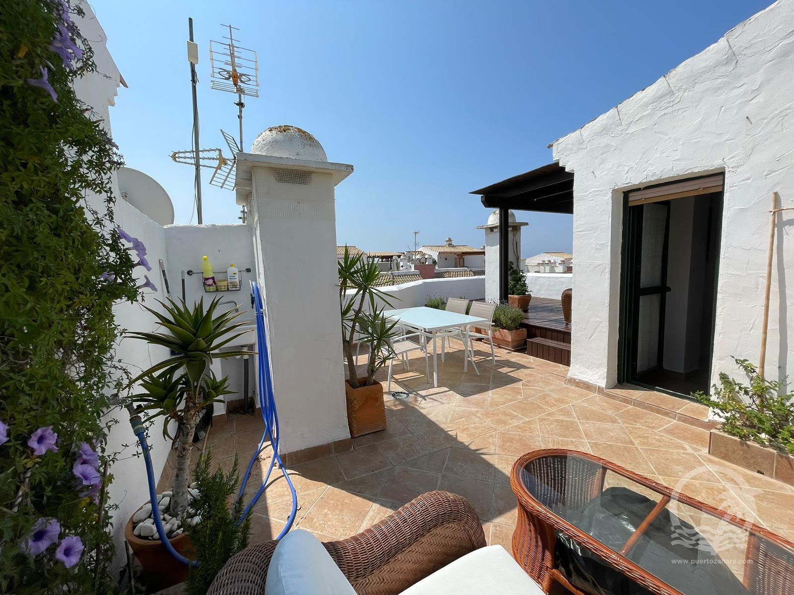 Ático de 3 dormitorios y 1 baño en la urbanización Atlanterra Sol en Atlanterra - Fotografía inmueble