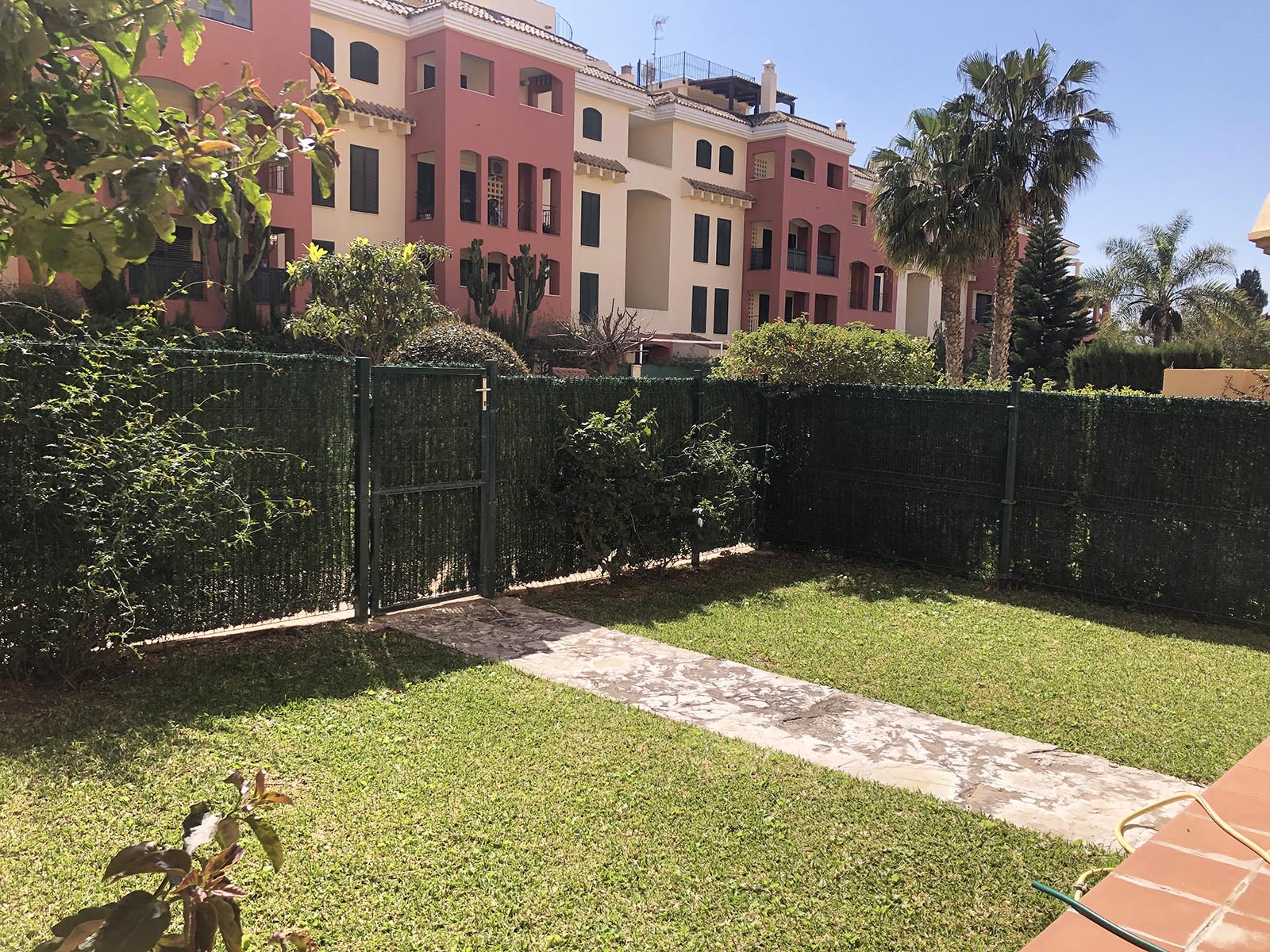 Bajo con jardín de 1 dormitorio en la urbanización Mar de Plata en Atlanterra - Fotografía inmueble