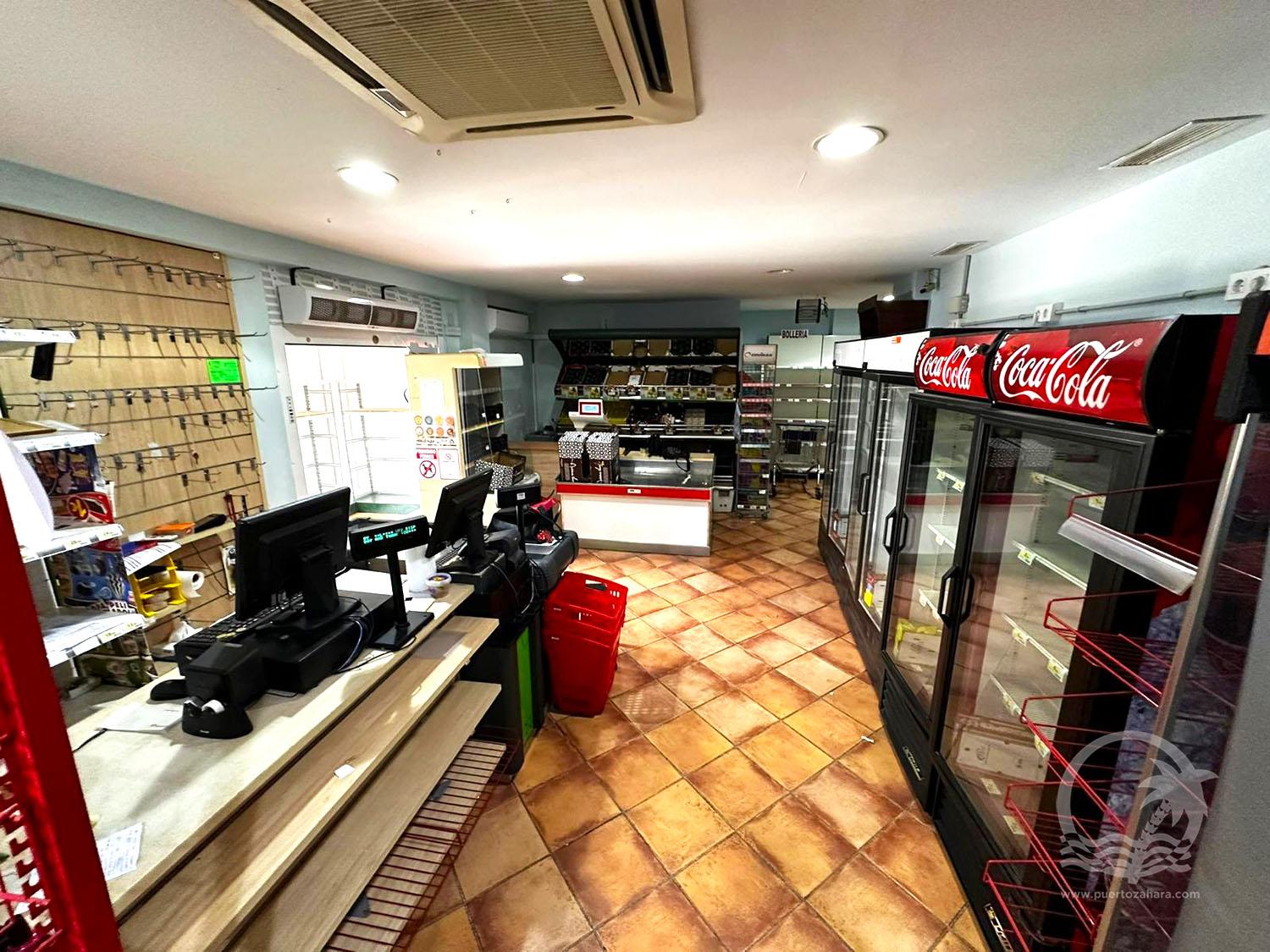 En venta local comercial en Atlanterra, urbanización Bahía de la Plata. - Fotografía inmueble